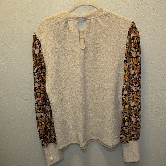 THML Fall Cream & Floral Top Blouse Balloon Sleeves Women’s Sz Medium - Picture 6 of 9